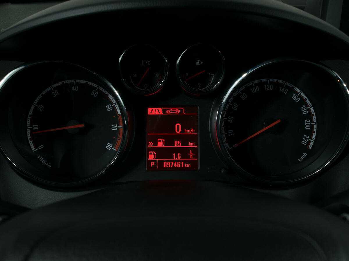 Opel Meriva с пробегом — 2014 год. Фото: #11