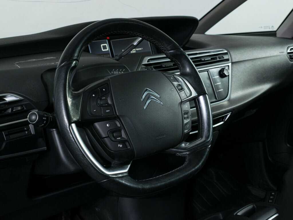 Citroen C4 Picasso с пробегом — 2014 год. Фото: #12
