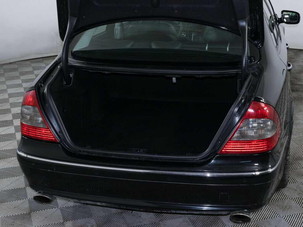 Mercedes-Benz E-Класс с пробегом — 2007 год. Фото: #6