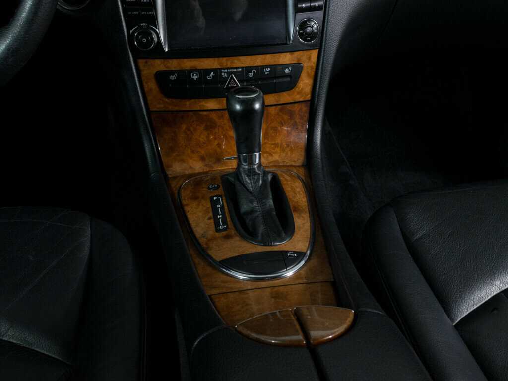 Mercedes-Benz E-Класс с пробегом — 2007 год. Фото: #12