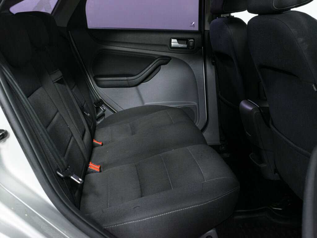 Ford Focus с пробегом — 2010 год. Фото: #8