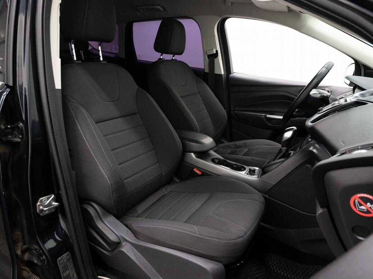Ford Kuga с пробегом — 2014 год. Фото: #12