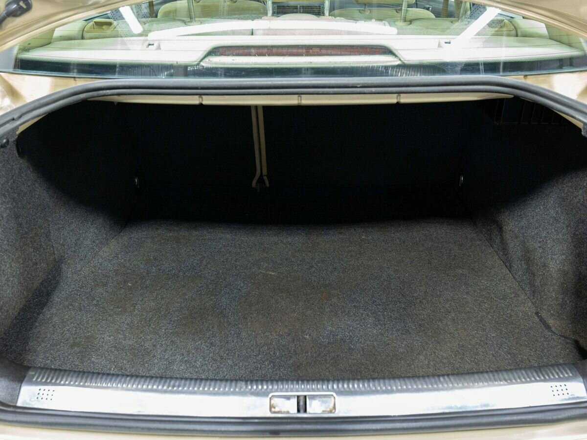 Volkswagen Passat с пробегом — 2001 год. Фото: #18