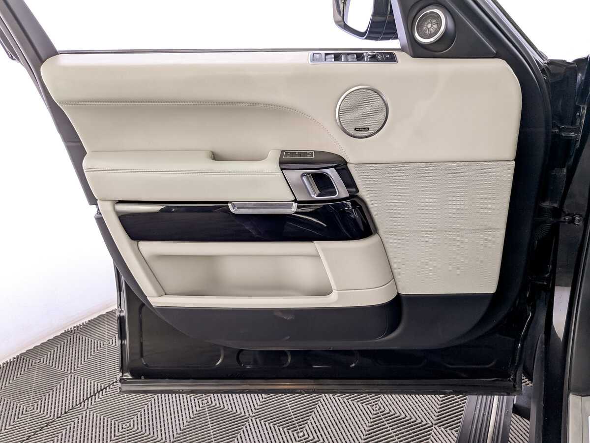 Land Rover Range Rover с пробегом — 2015 год. Фото: #18