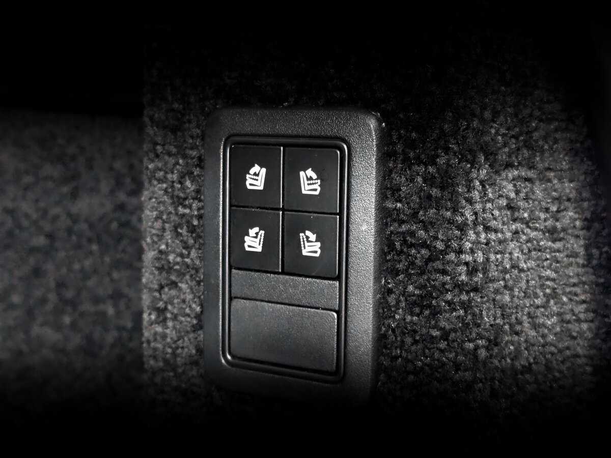 Land Rover Range Rover с пробегом — 2015 год. Фото: #28