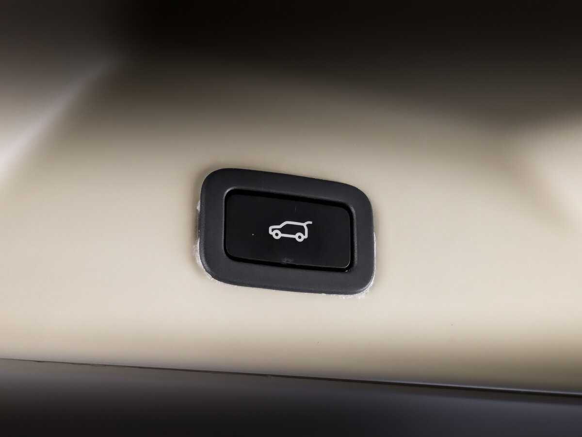 Land Rover Range Rover с пробегом — 2015 год. Фото: #29