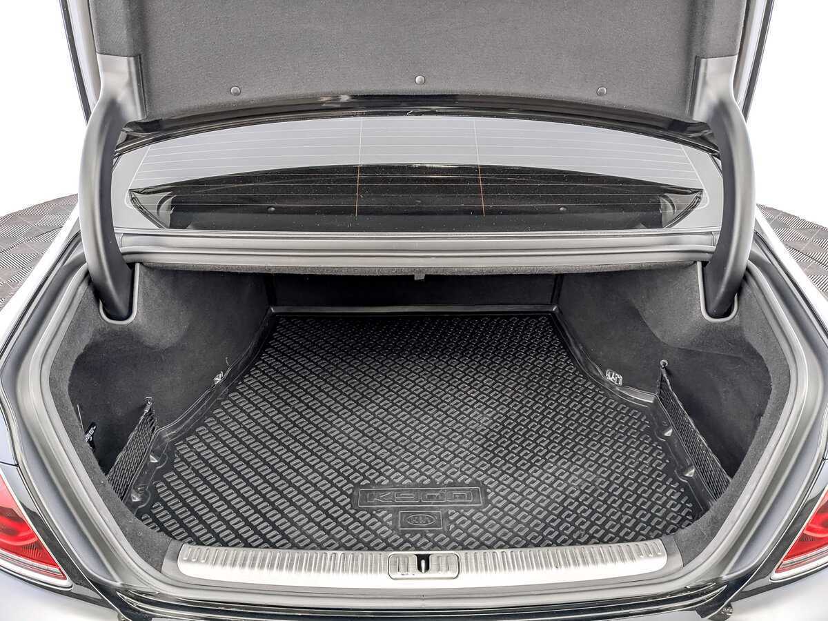 Kia K900 с пробегом — 2019 год. Фото: #9