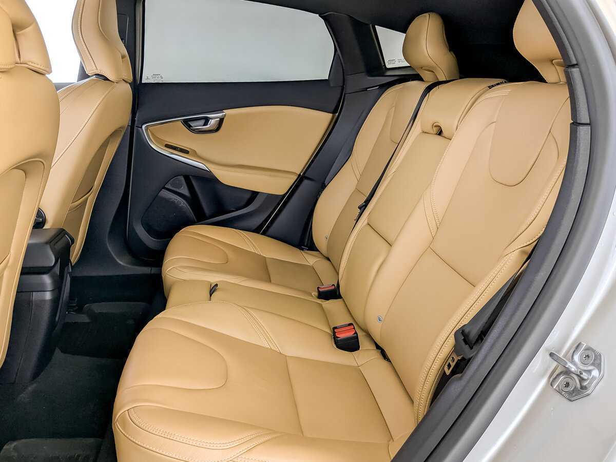 Volvo V40 с пробегом — 2018 год. Фото: #11