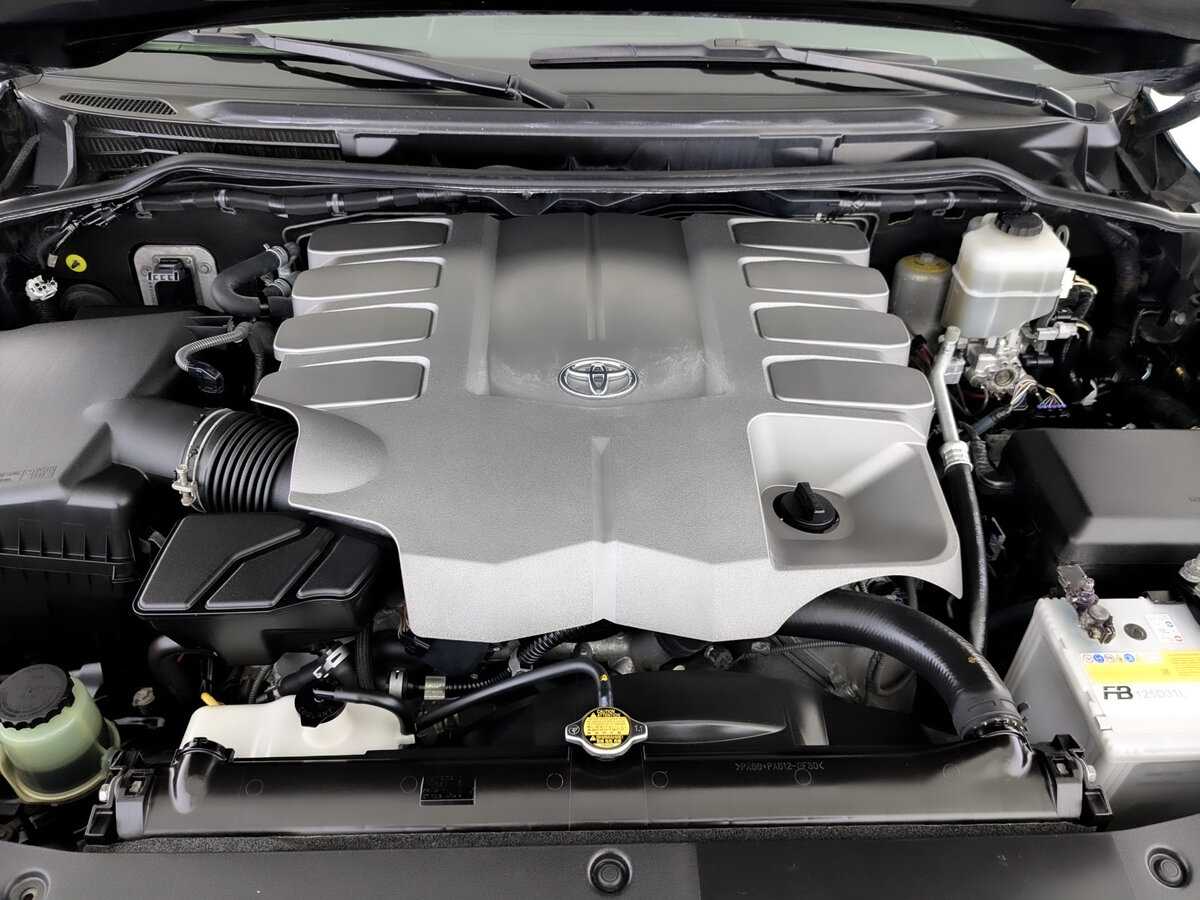 Toyota Land Cruiser с пробегом — 2015 год. Фото: #8