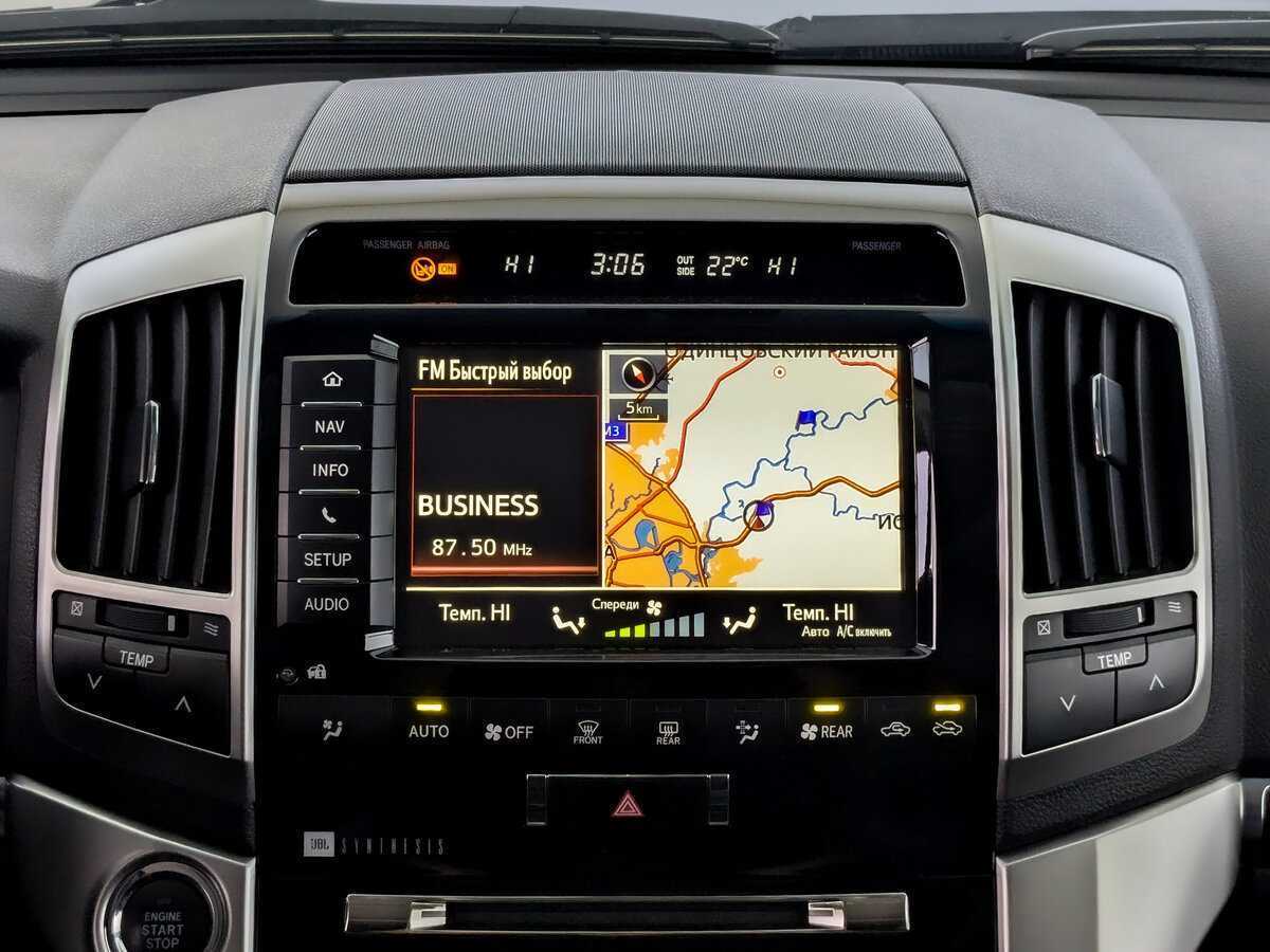 Toyota Land Cruiser с пробегом — 2015 год. Фото: #14