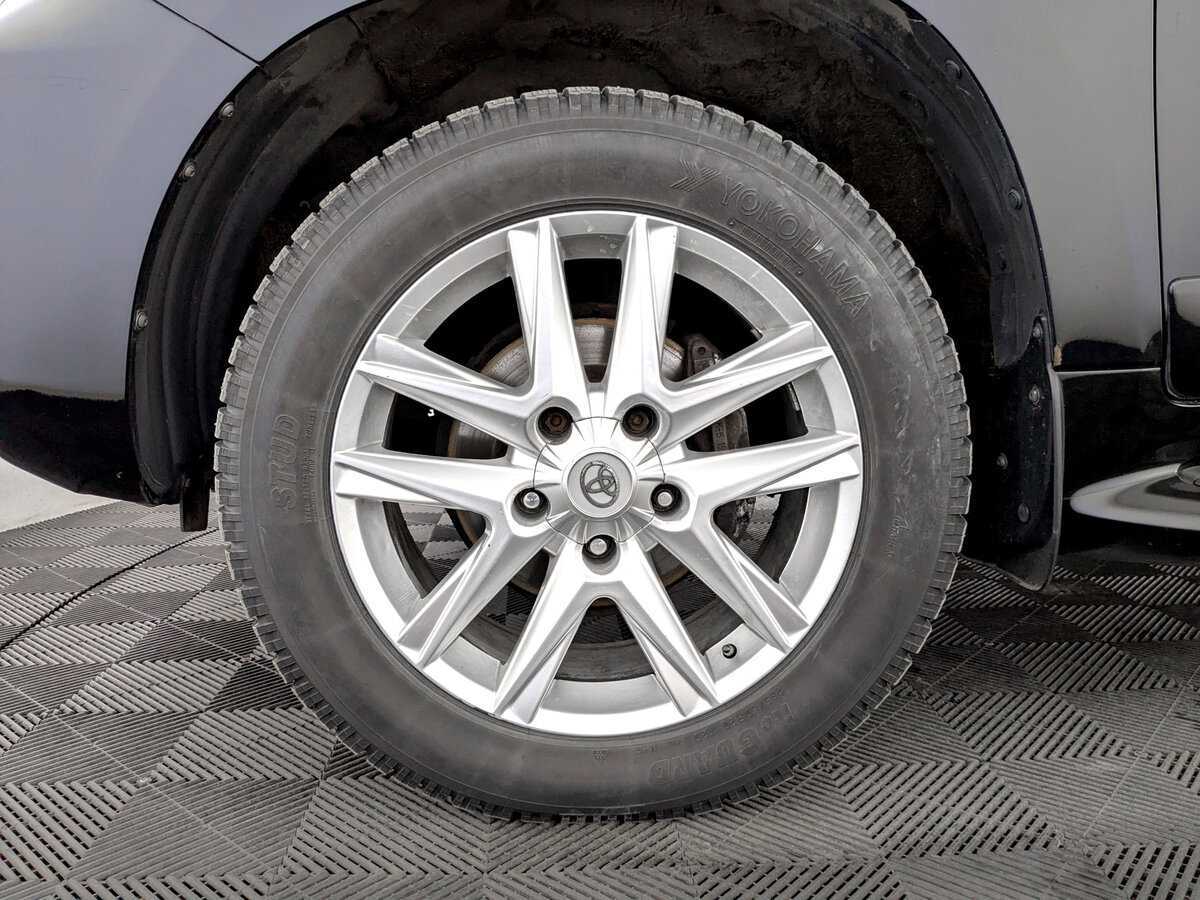 Toyota Land Cruiser с пробегом — 2015 год. Фото: #17