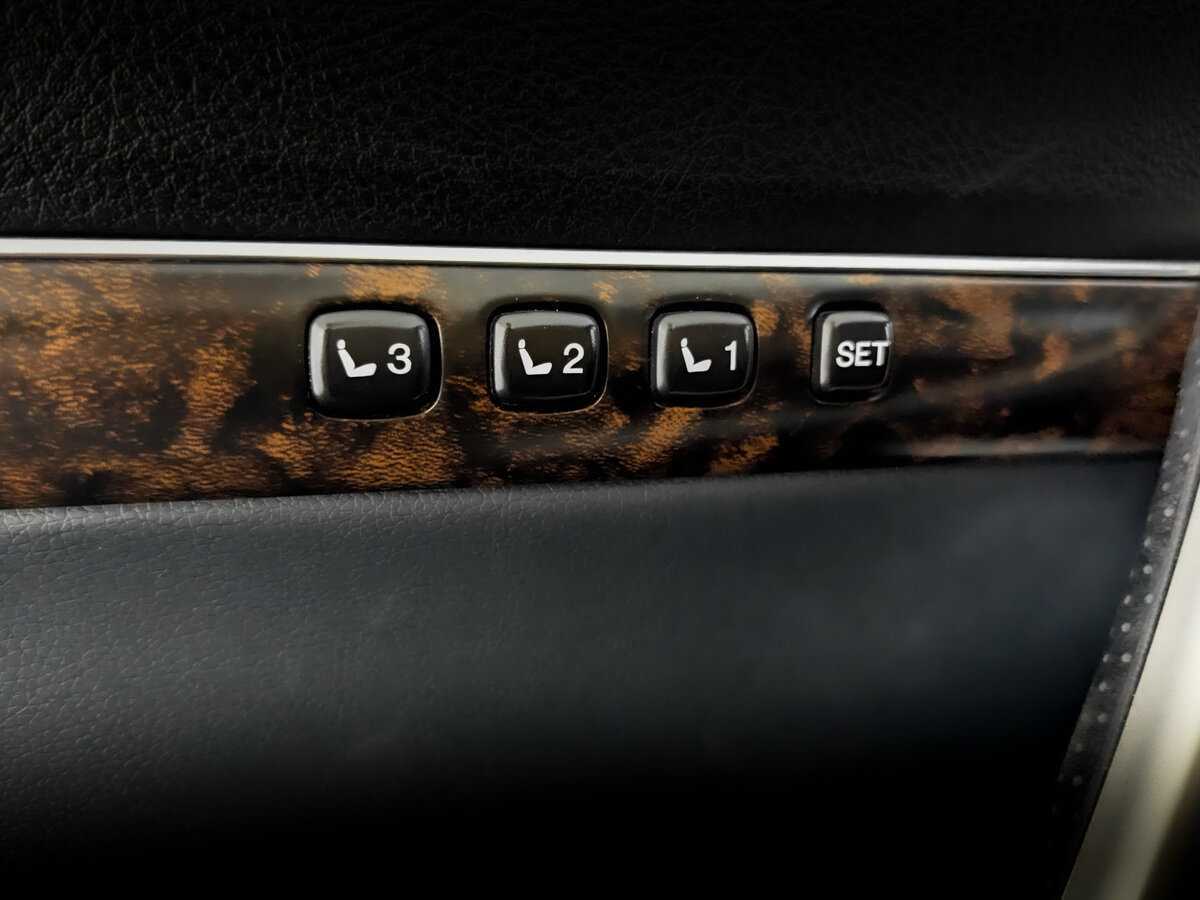 Toyota Land Cruiser с пробегом — 2015 год. Фото: #21