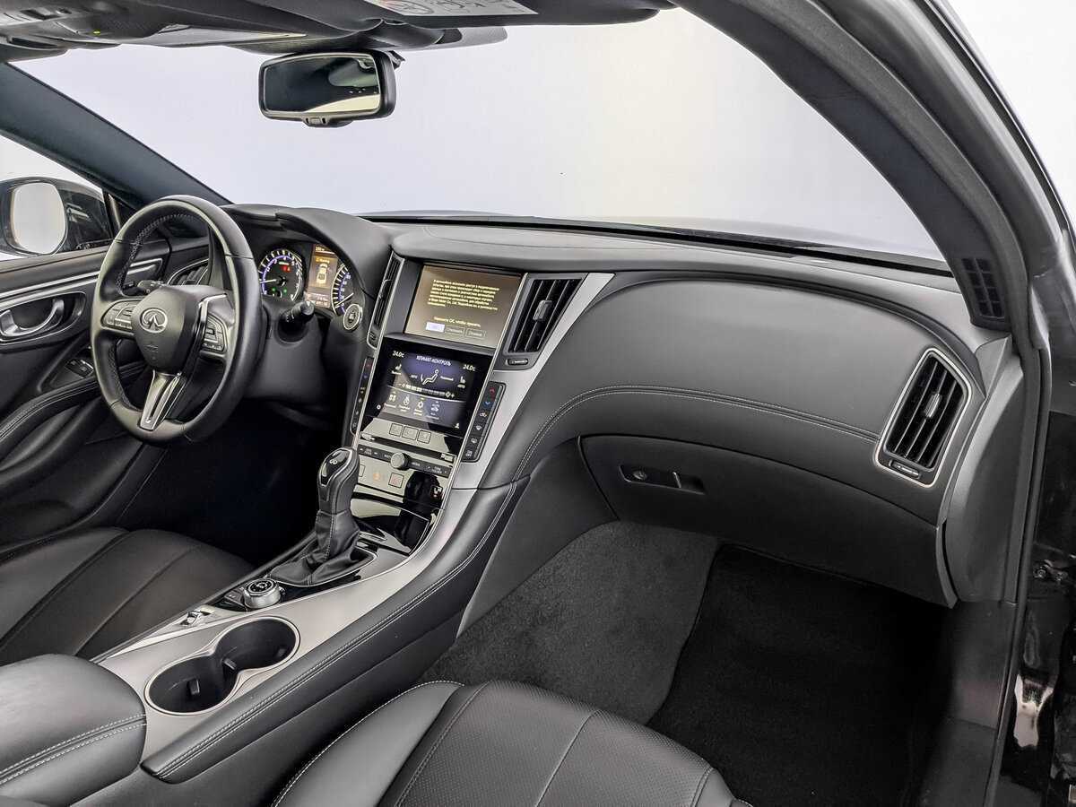 Infiniti Q60 с пробегом — 2020 год. Фото: #10