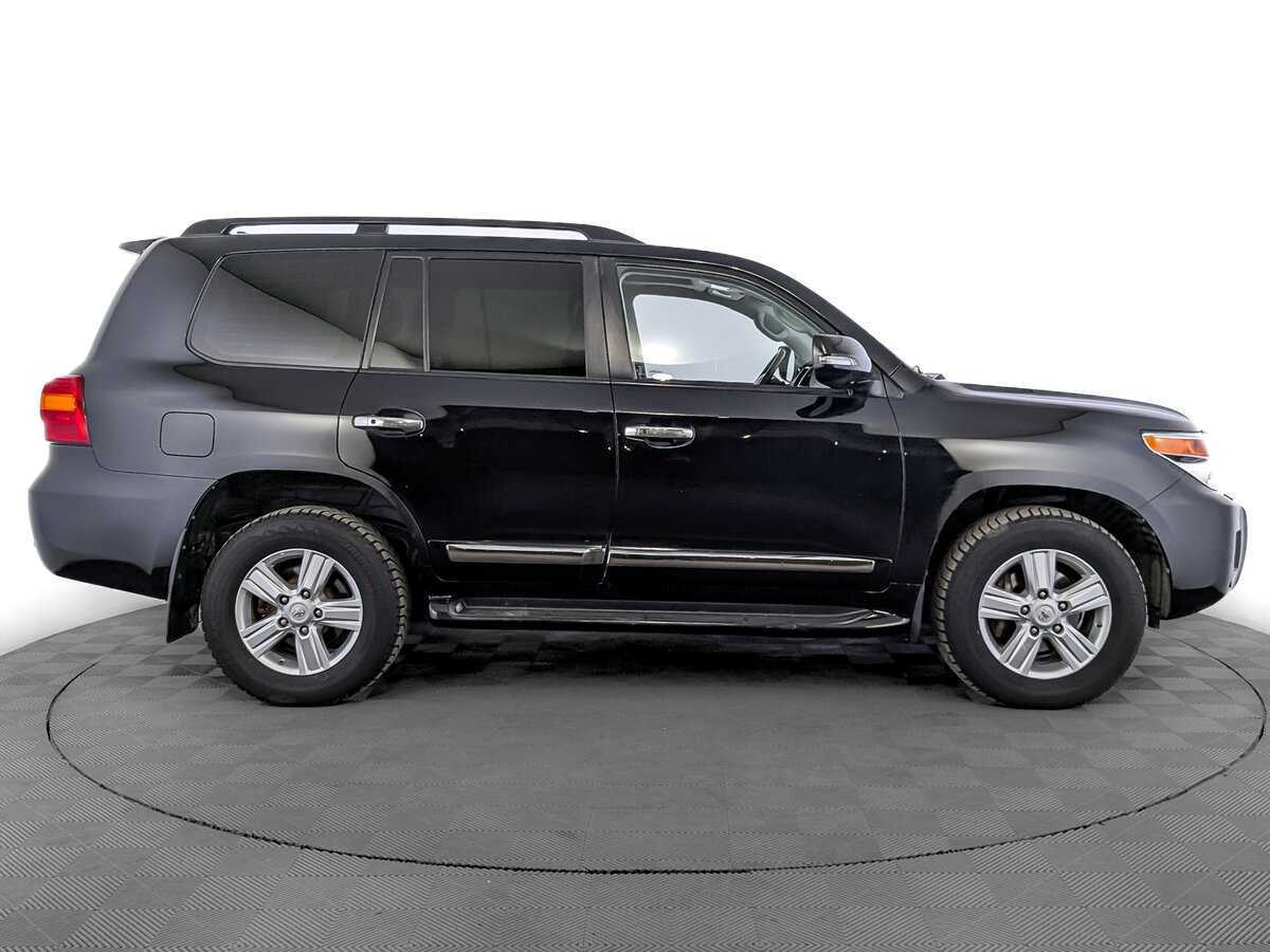 Toyota Land Cruiser с пробегом — 2014 год. Фото: #3