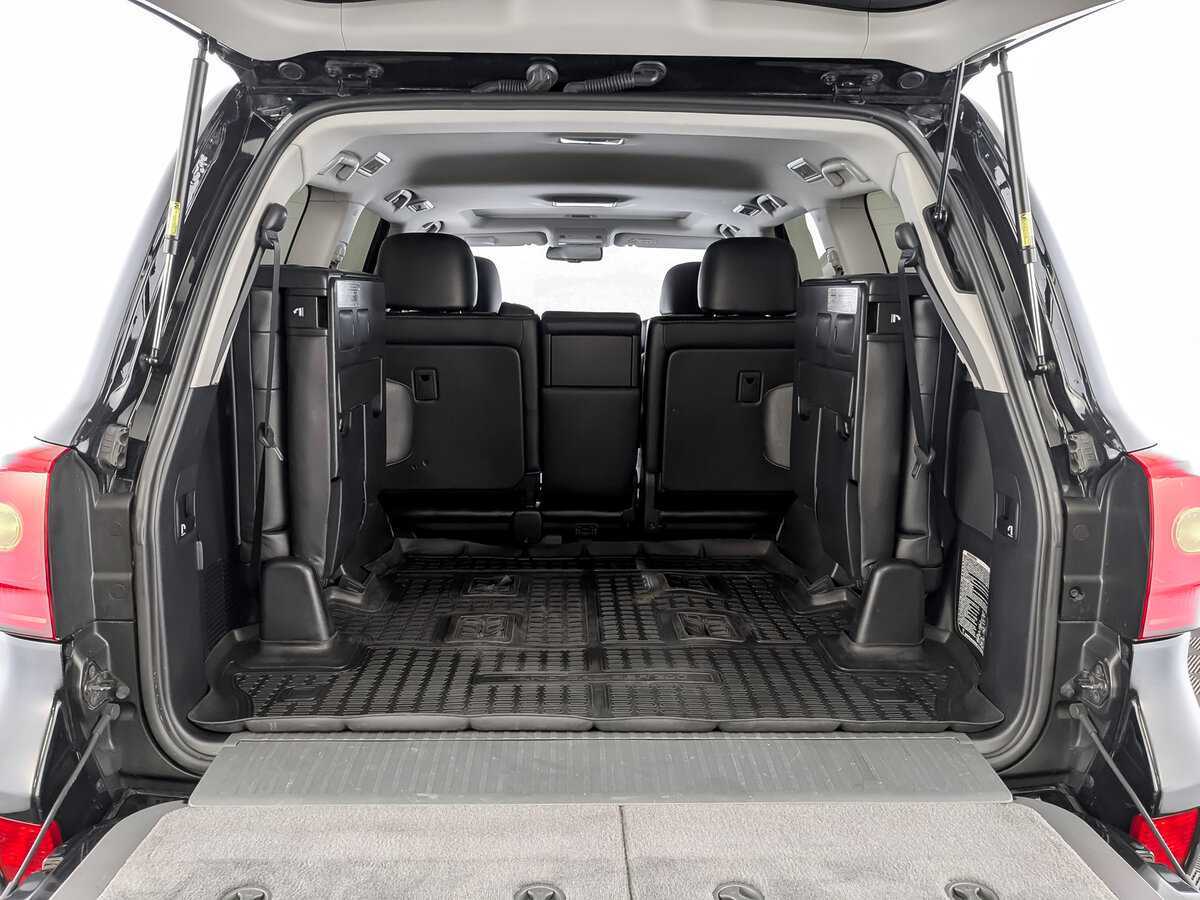 Toyota Land Cruiser с пробегом — 2014 год. Фото: #9