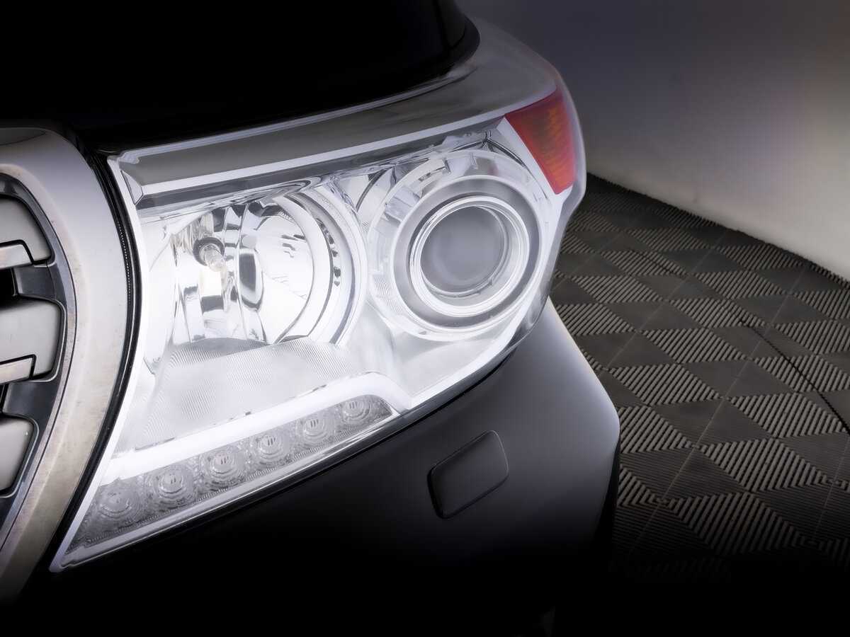 Toyota Land Cruiser с пробегом — 2014 год. Фото: #16