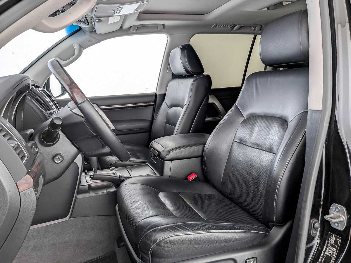 Toyota Land Cruiser с пробегом — 2014 год. Фото: #19