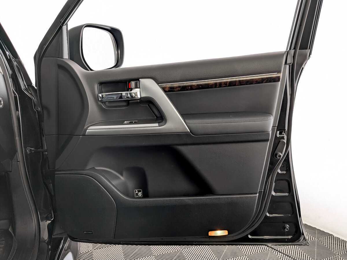 Toyota Land Cruiser с пробегом — 2014 год. Фото: #24