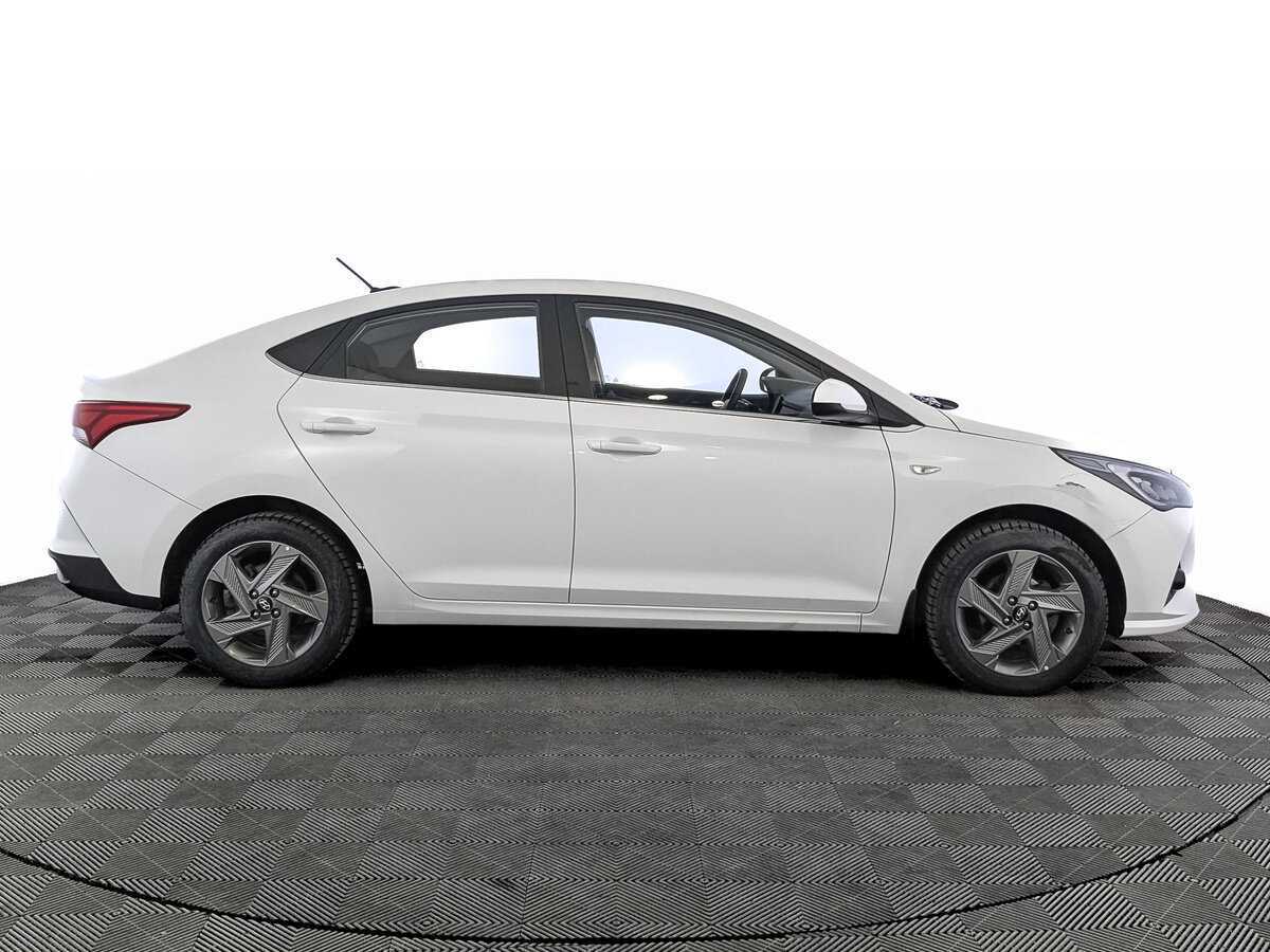 Hyundai Solaris с пробегом — 2021 год. Фото: #3