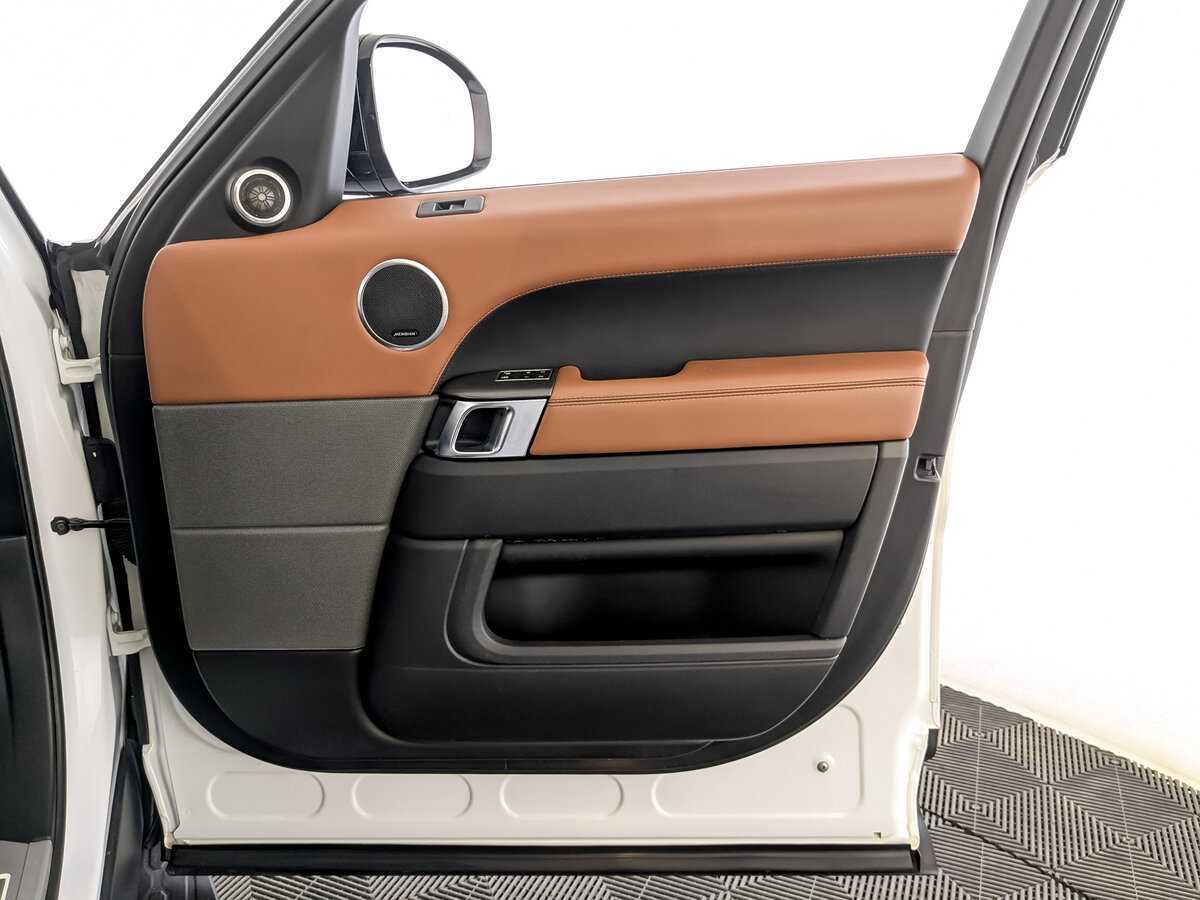 Land Rover Range Rover Sport с пробегом — 2014 год. Фото: #24