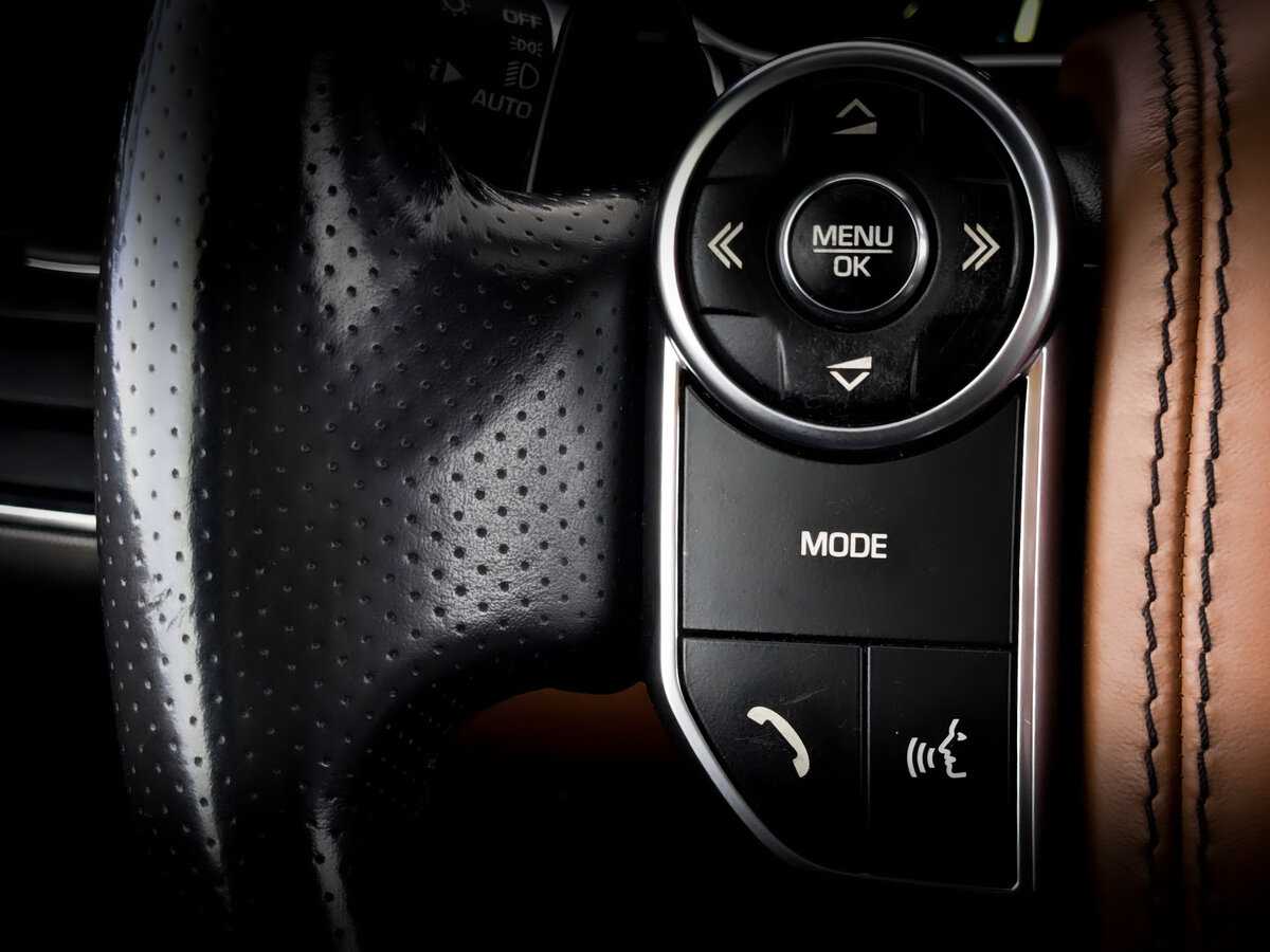 Land Rover Range Rover Sport с пробегом — 2014 год. Фото: #29