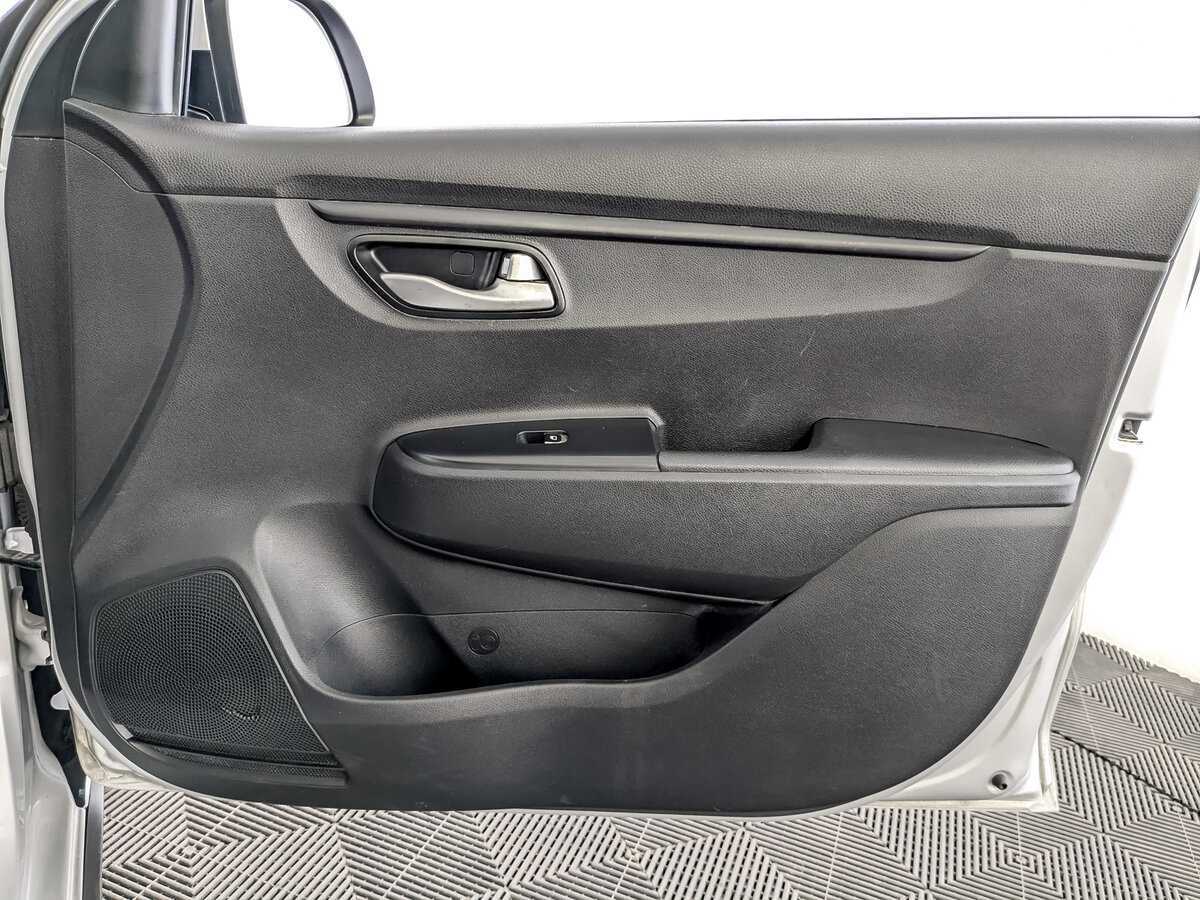 Kia Rio с пробегом — 2020 год. Фото: #21