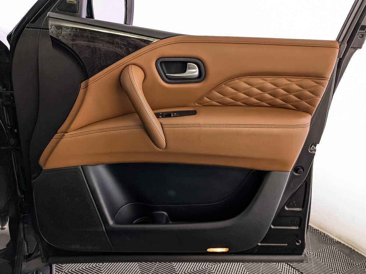 Infiniti QX80 с пробегом — 2018 год. Фото: #23