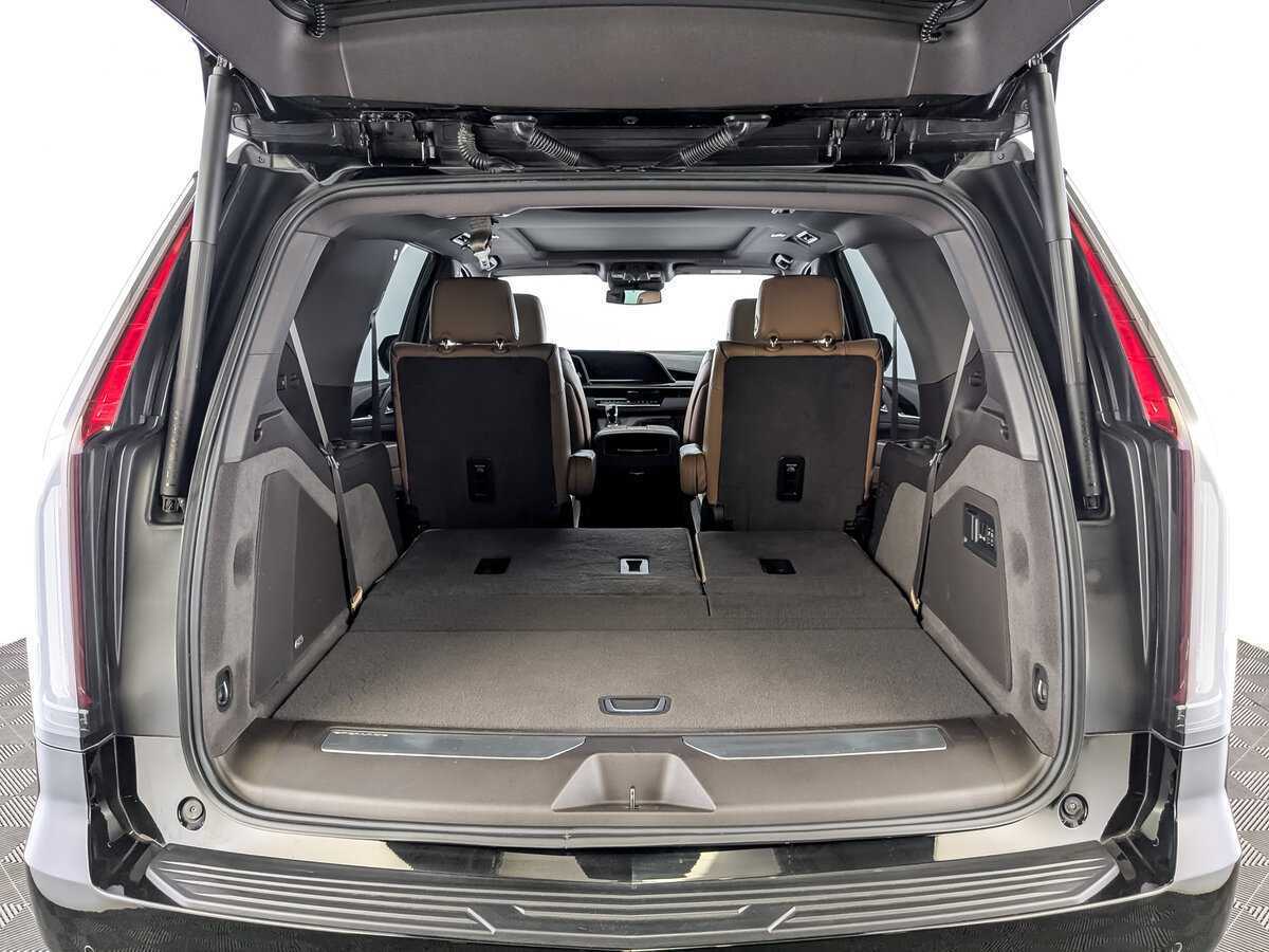 Cadillac Escalade с пробегом — 2022 год. Фото: #9