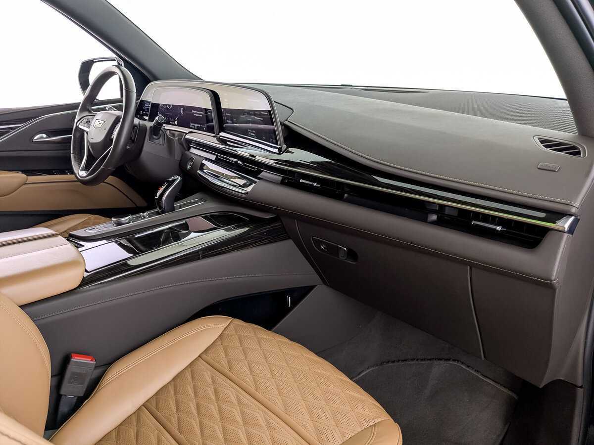 Cadillac Escalade с пробегом — 2022 год. Фото: #10