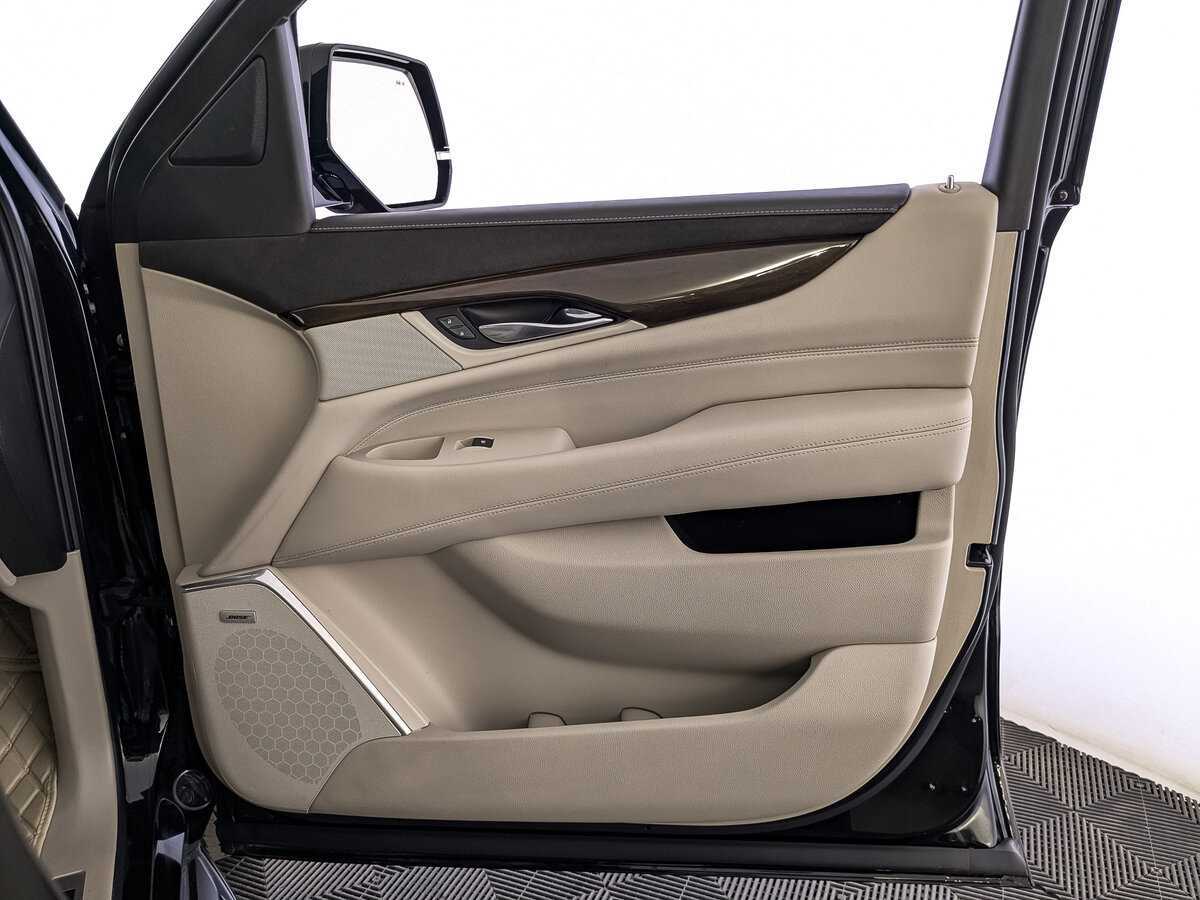 Cadillac Escalade с пробегом — 2019 год. Фото: #24