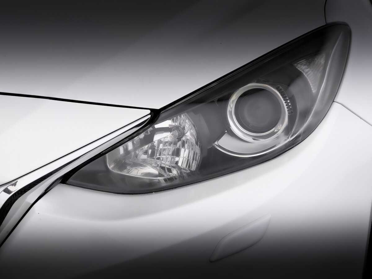 Mazda 3 с пробегом — 2015 год. Фото: #16