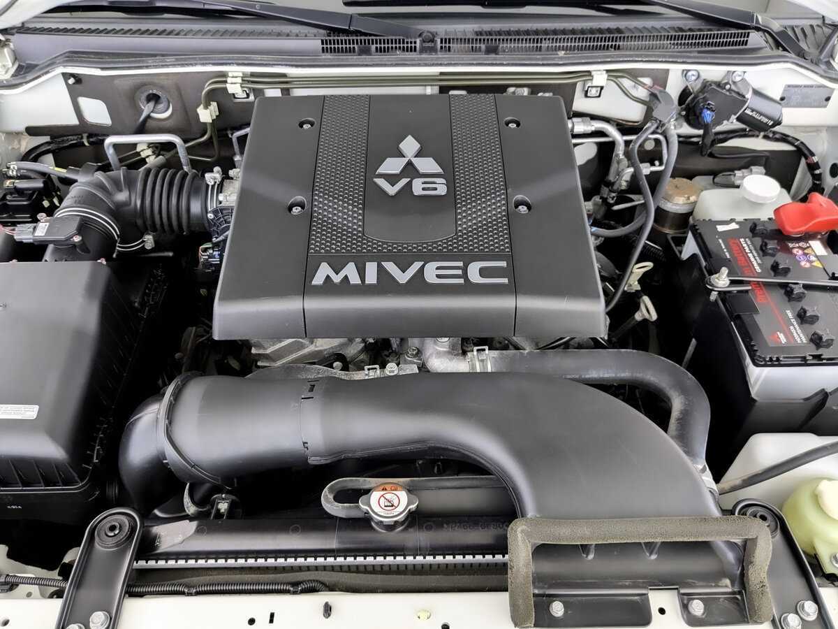 Mitsubishi Pajero с пробегом — 2019 год. Фото: #8