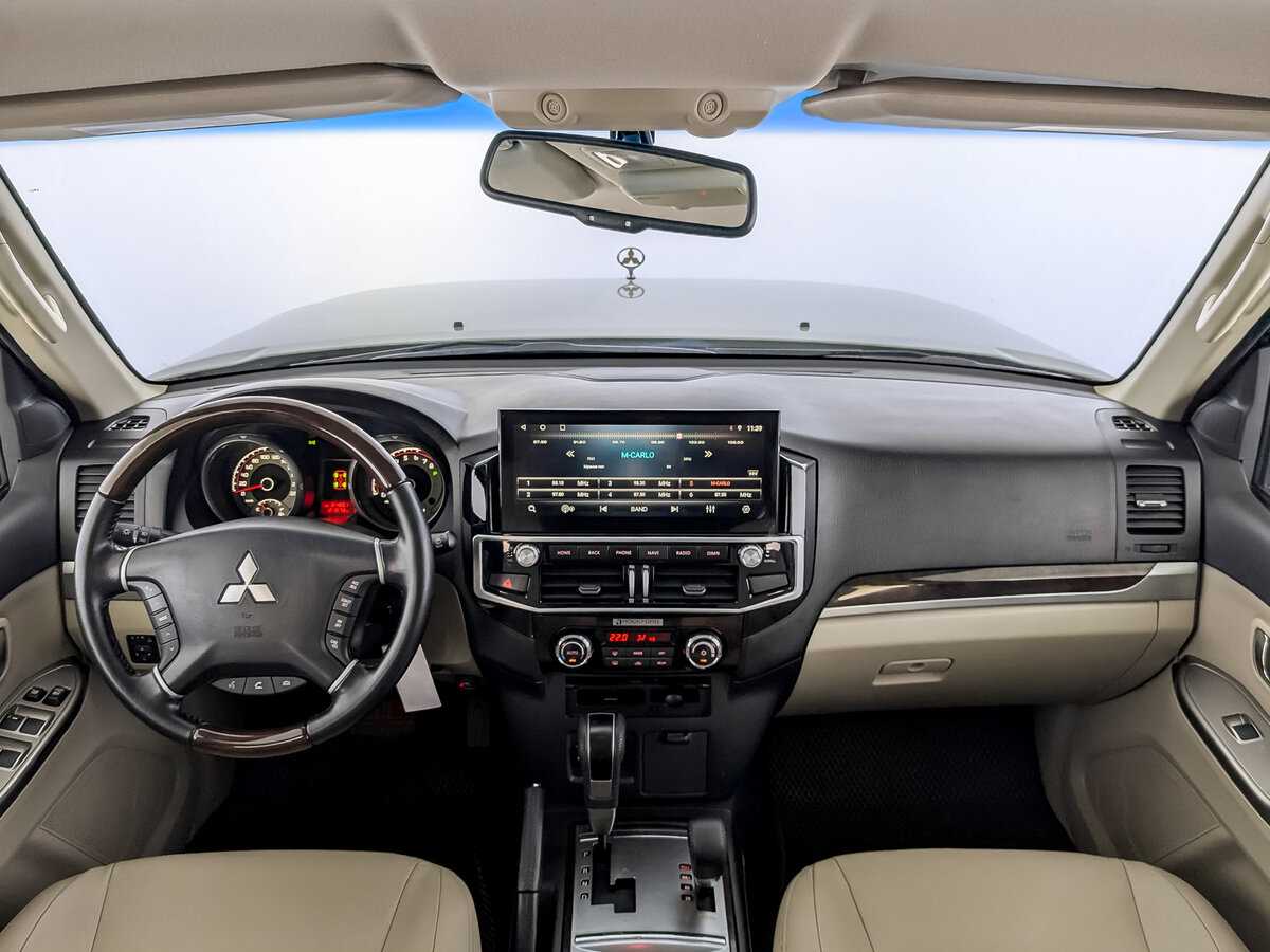 Mitsubishi Pajero с пробегом — 2019 год. Фото: #13