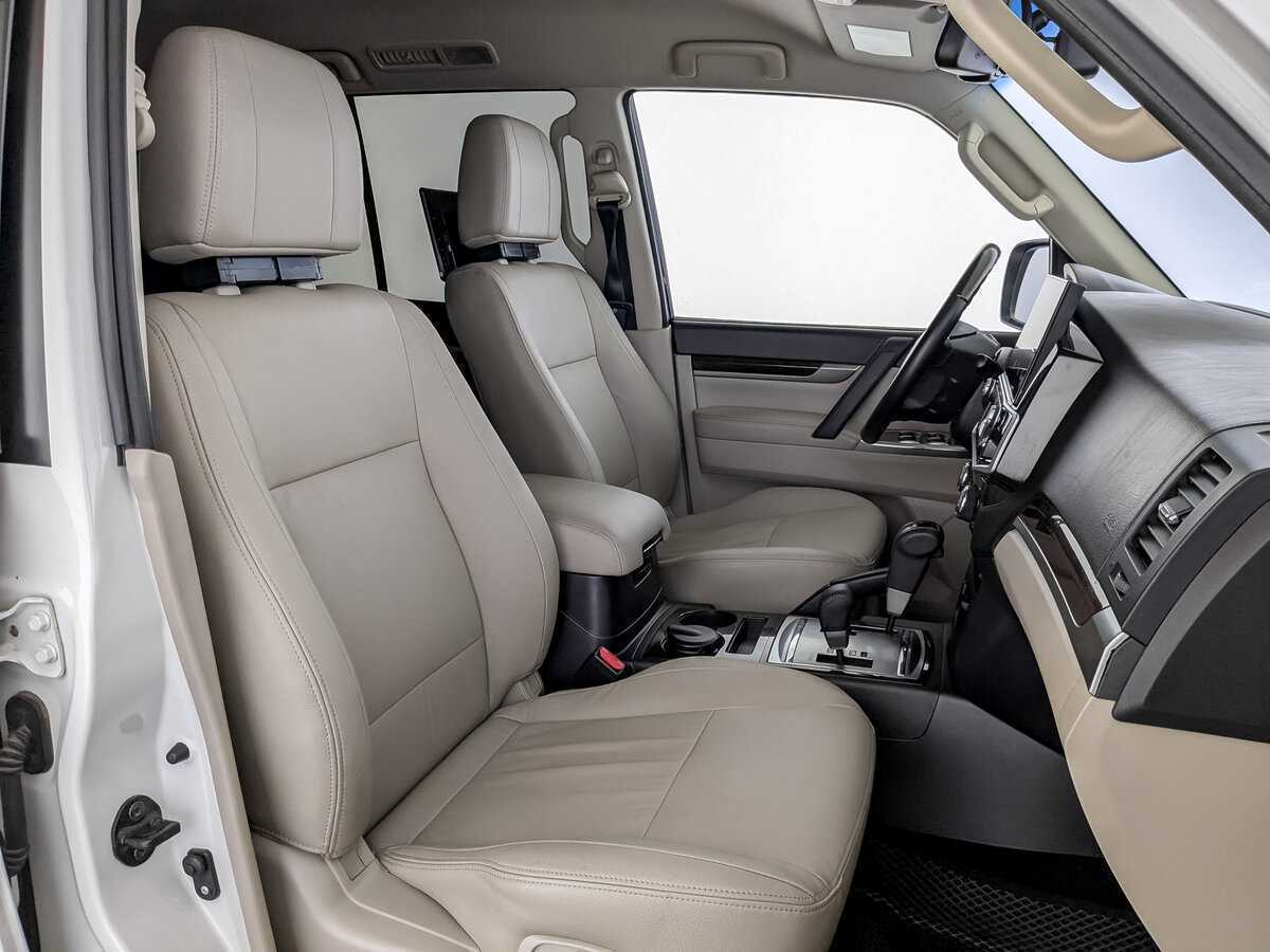 Mitsubishi Pajero с пробегом — 2019 год. Фото: #23