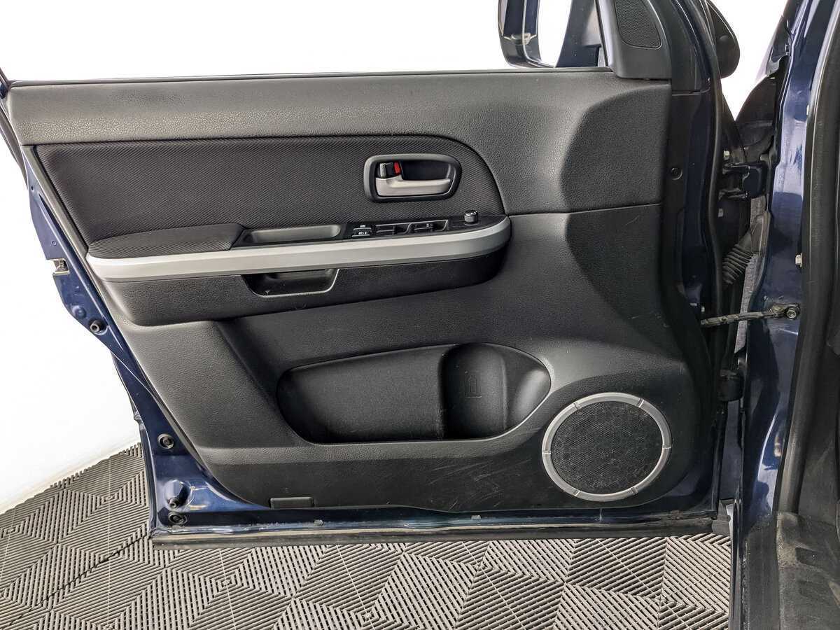 Suzuki Grand Vitara с пробегом — 2008 год. Фото: #16