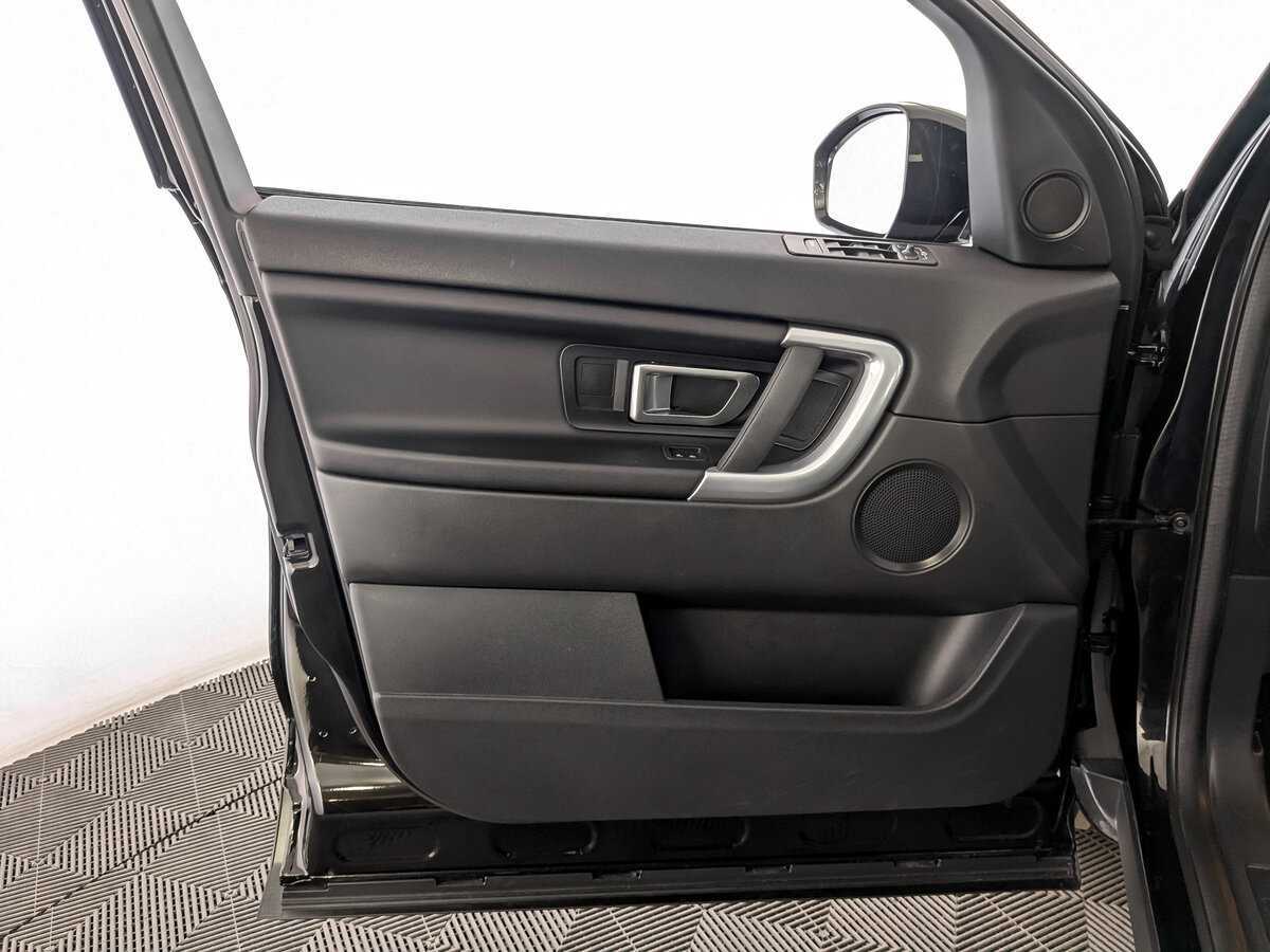 Land Rover Discovery Sport с пробегом — 2019 год. Фото: #16