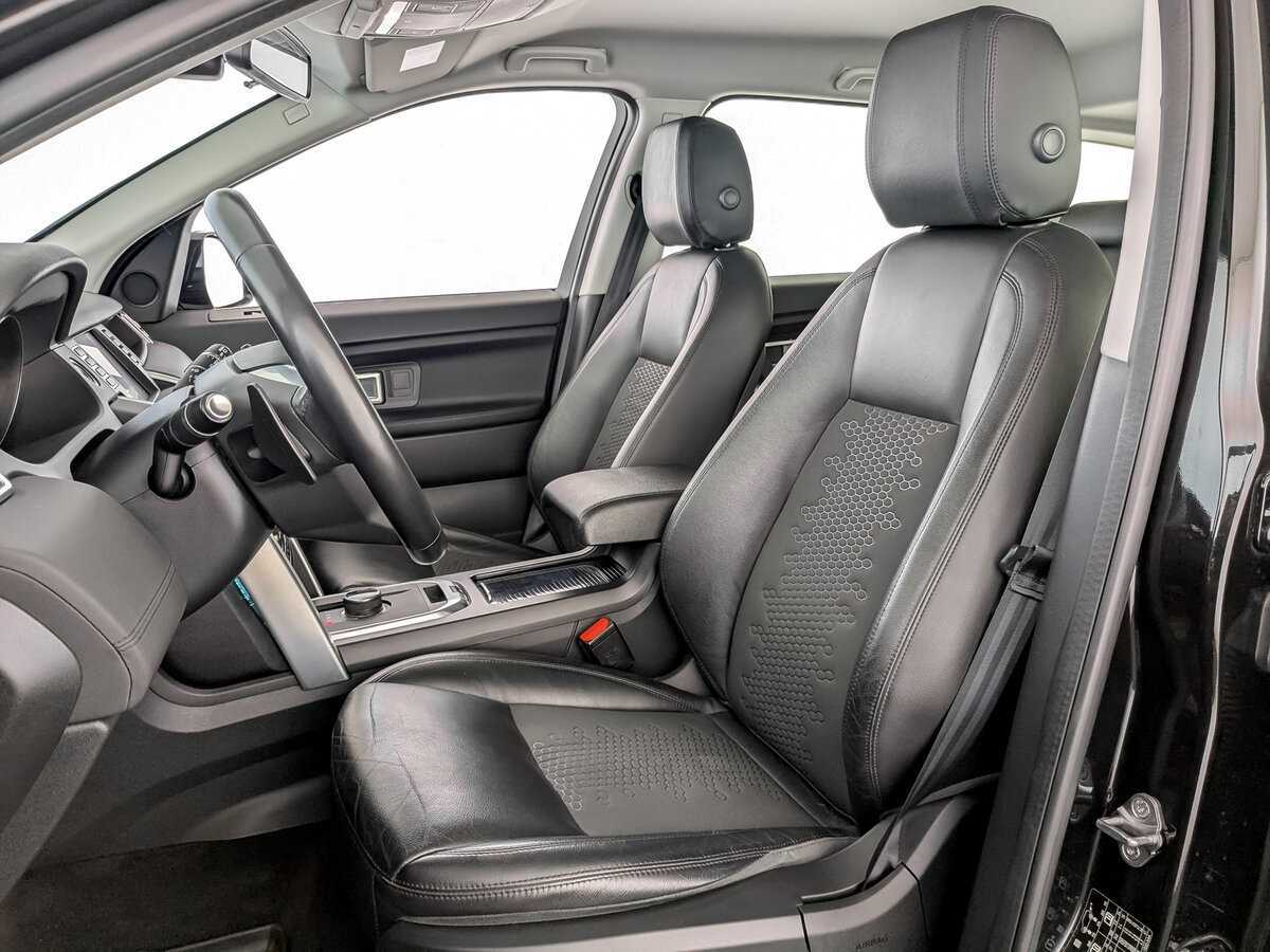 Land Rover Discovery Sport с пробегом — 2019 год. Фото: #17