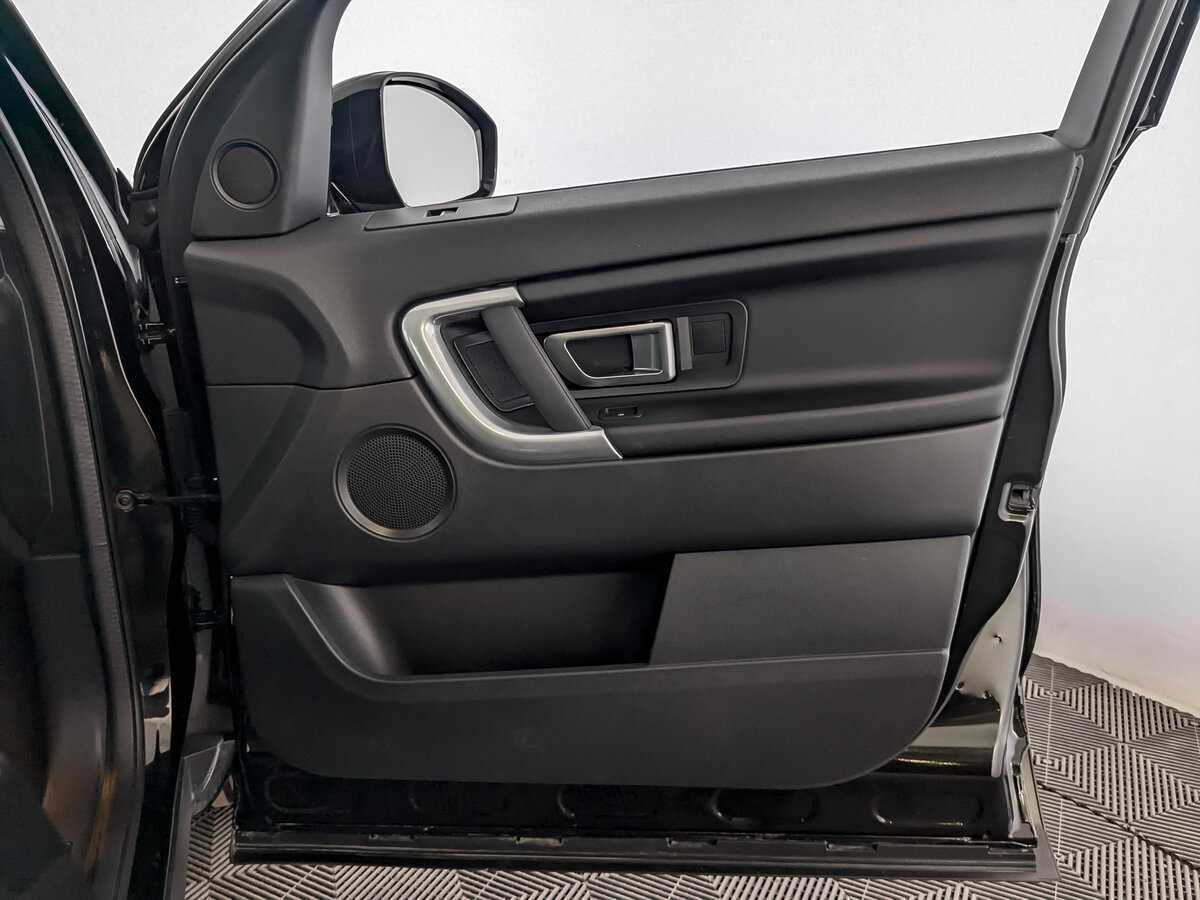 Land Rover Discovery Sport с пробегом — 2019 год. Фото: #22