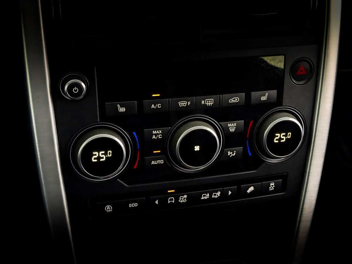 Land Rover Discovery Sport с пробегом — 2019 год. Фото: #24