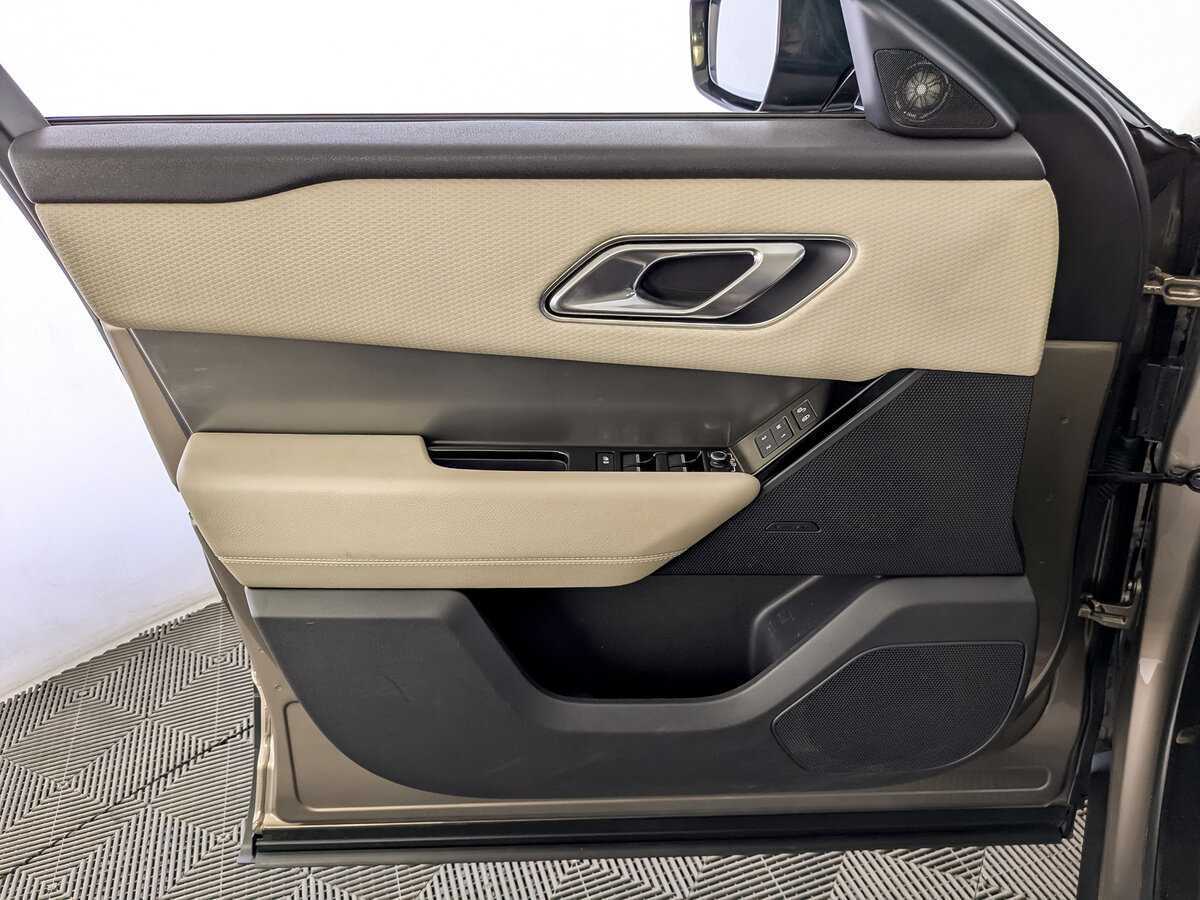 Land Rover Range Rover Velar с пробегом — 2018 год. Фото: #16