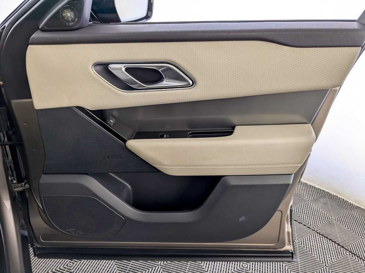 Land Rover Range Rover Velar с пробегом — 2018 год. Фото: #23