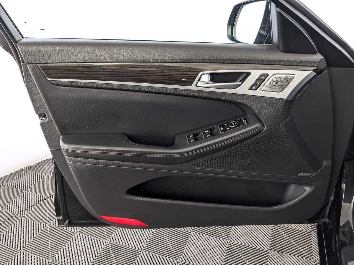 Genesis G80 с пробегом — 2019 год. Фото: #18
