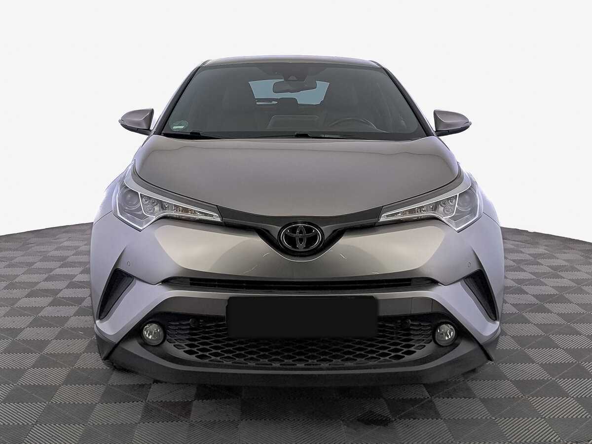 Toyota C-HR с пробегом — 2017 год. Фото: #1