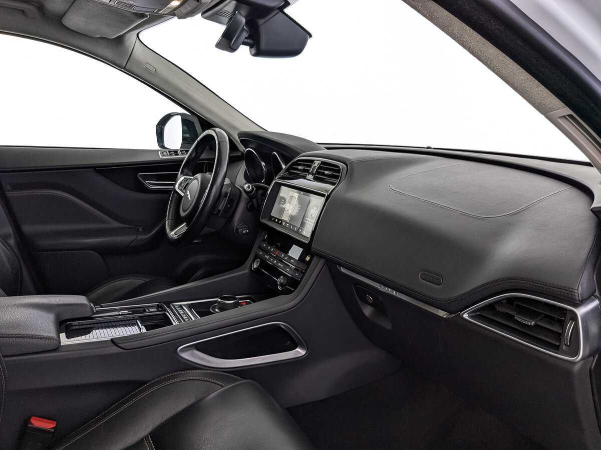 Jaguar F-Pace с пробегом — 2018 год. Фото: #12