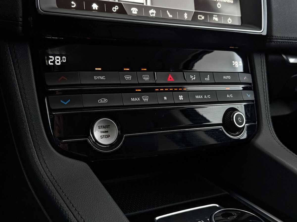 Jaguar F-Pace с пробегом — 2018 год. Фото: #26