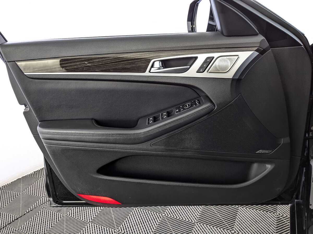 Genesis G80 с пробегом — 2019 год. Фото: #18