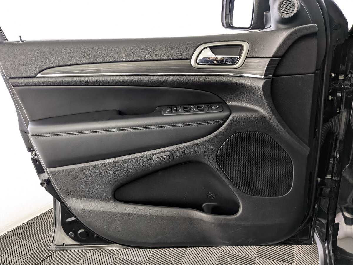 Jeep Grand Cherokee с пробегом — 2021 год. Фото: #18