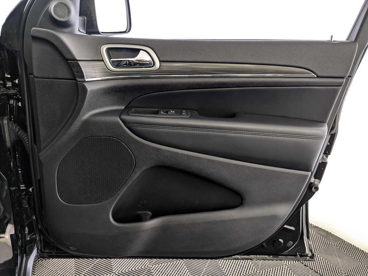 Jeep Grand Cherokee с пробегом — 2021 год. Фото: #23