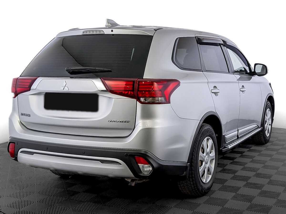 Mitsubishi Outlander с пробегом — 2019 год. Фото: #4