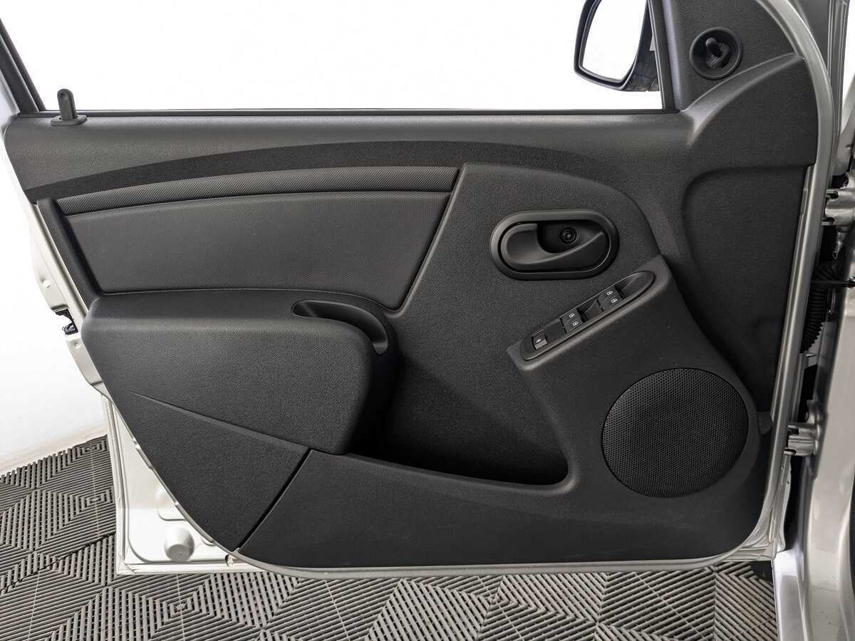 Lada (ВАЗ) Largus с пробегом — 2024 год. Фото: #18